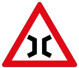 Narrow bridge sign